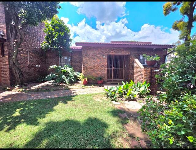 4 BEDROOM HOUSE FOR SALE IN SUNWARD PARK